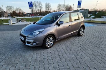 Używane Renault Scenic - 25 900 PLN, 90 000 km, 2011